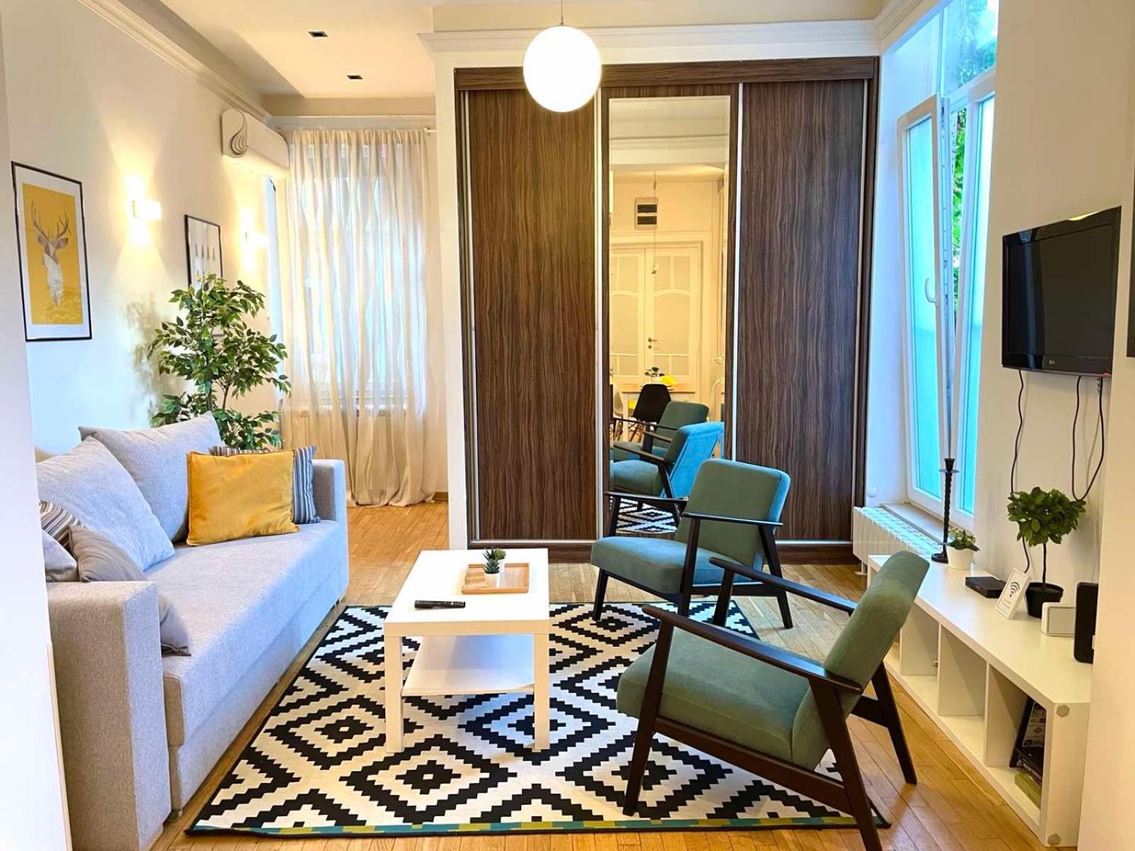 Break Chic And Luxury Belgrade